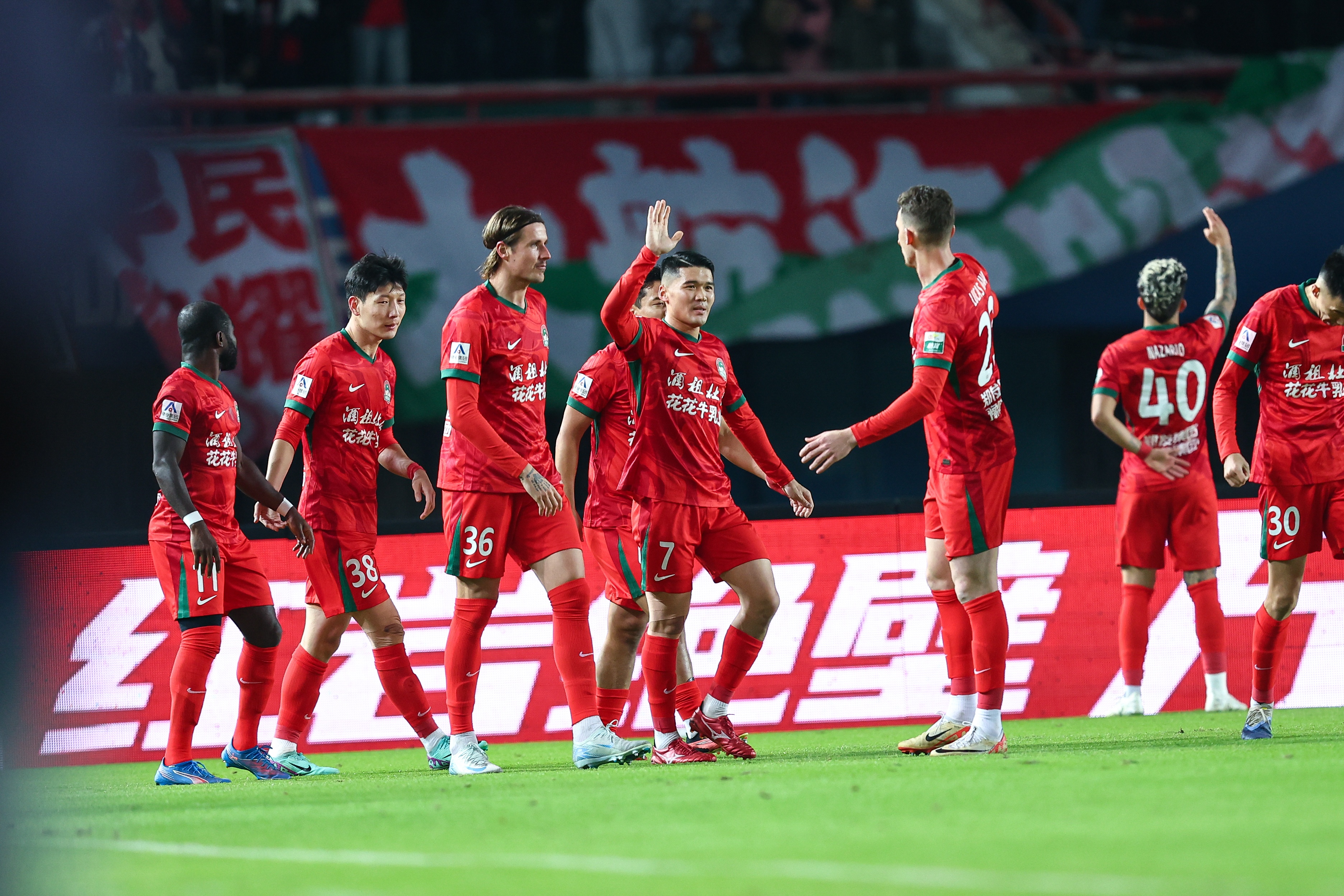 世界杯世预赛时间-足球报:河南队新外援边锋落地昆明,尹聪耀、阿布拉汗已签约