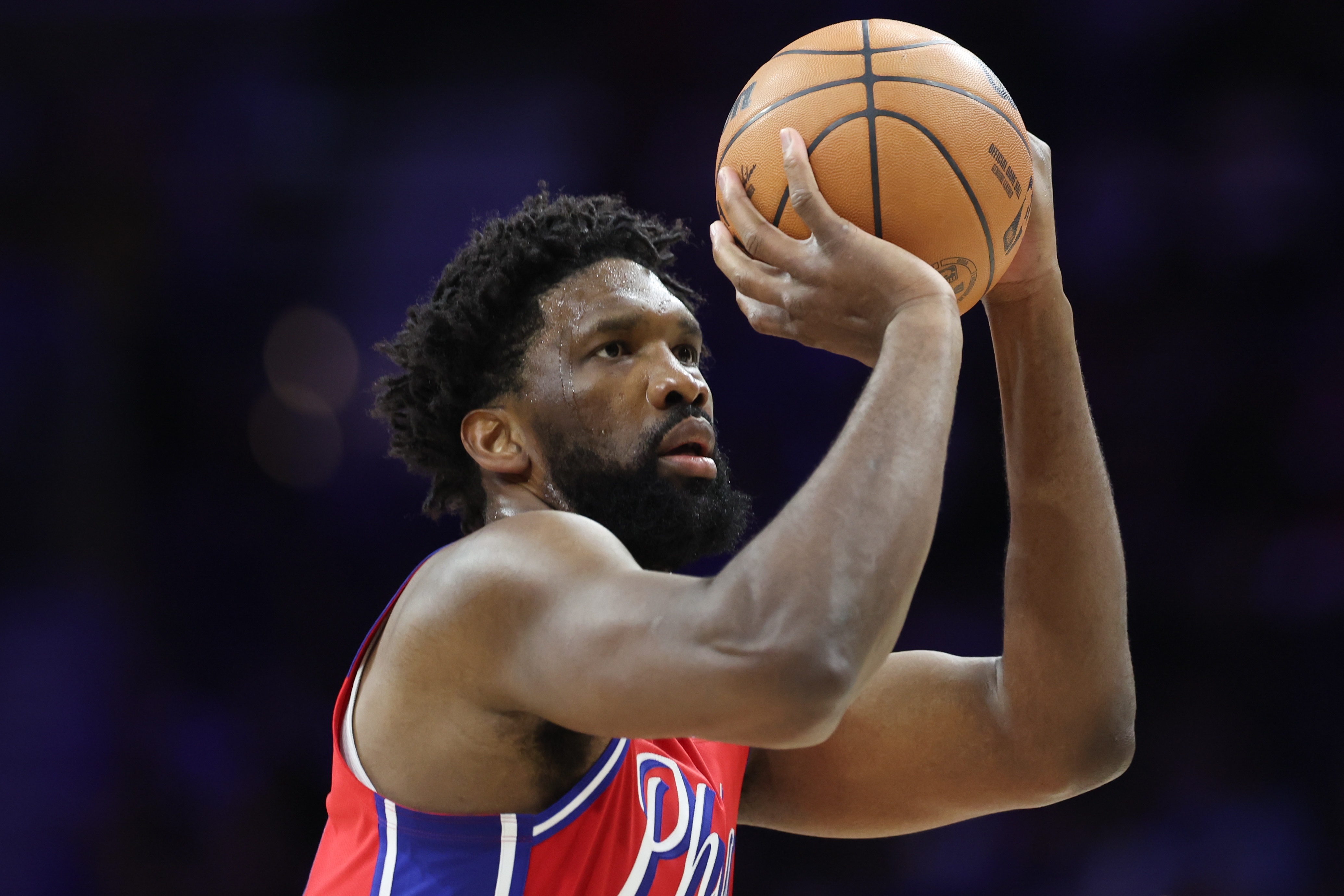 大帝归来!恩比德过去15场场均28.3分8.3板 正负值+90 战绩9-6